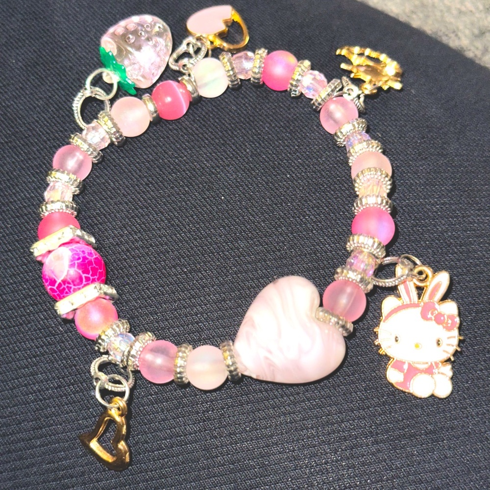 Hello kitty strawberry heart charm bracelet